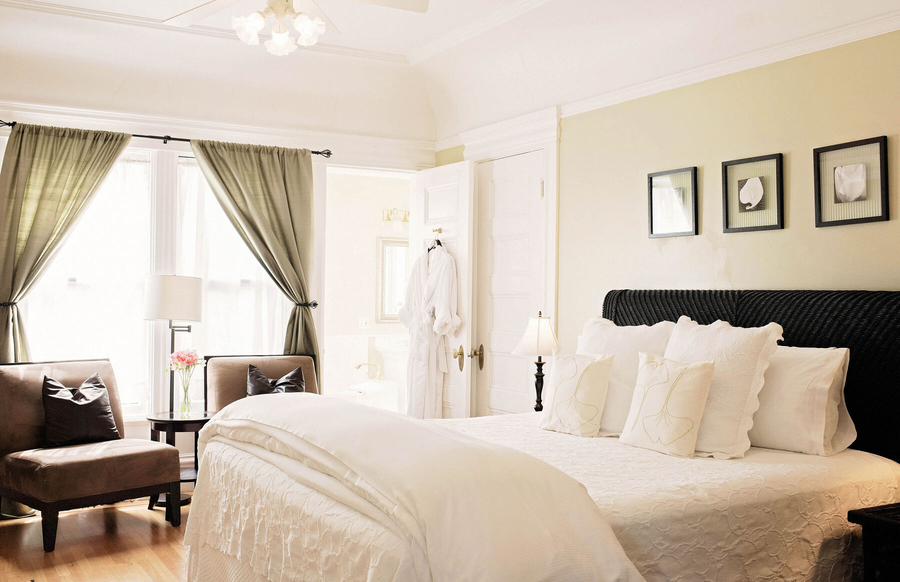 Deluxe Suites at 1801 First Luxury Inn